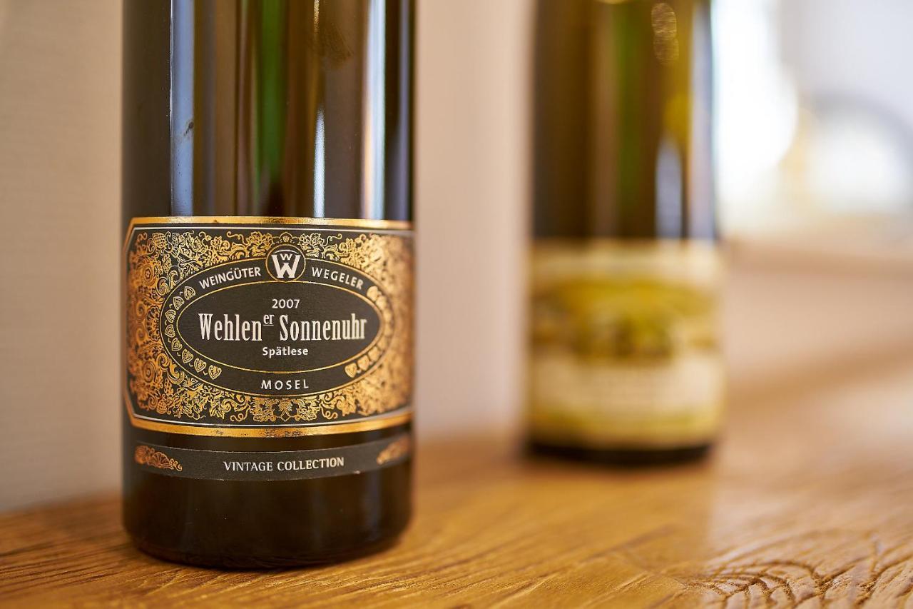Winzerhaus Wehlener Sonnenuhr Villa แบร์นคาสเทล-คืสท์ ภายนอก รูปภาพ