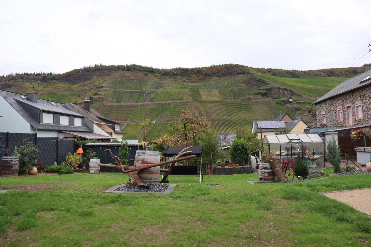 Winzerhaus Wehlener Sonnenuhr Villa แบร์นคาสเทล-คืสท์ ภายนอก รูปภาพ